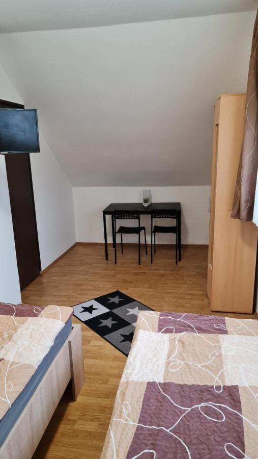 Arato Vendeghaz Hotel Pécs Exterior photo