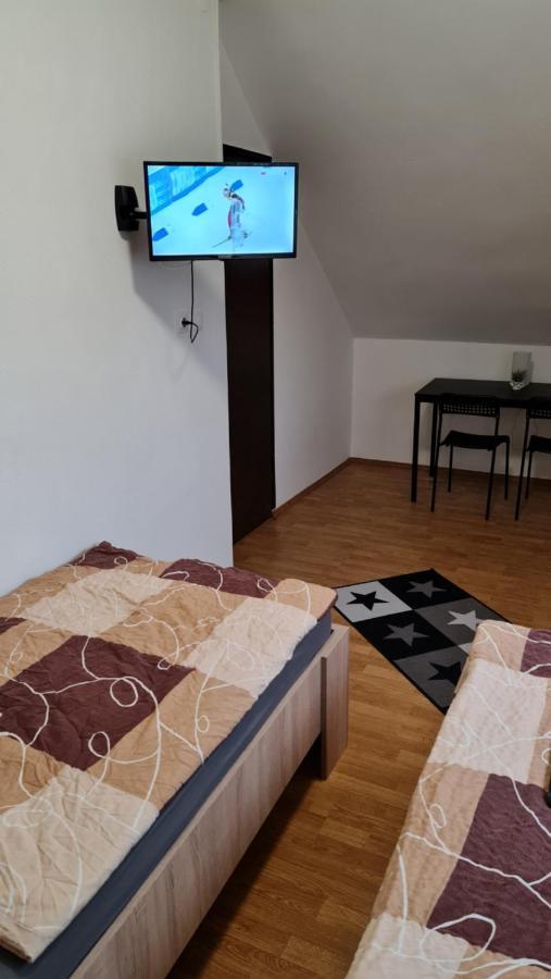 Arato Vendeghaz Hotel Pécs Exterior photo