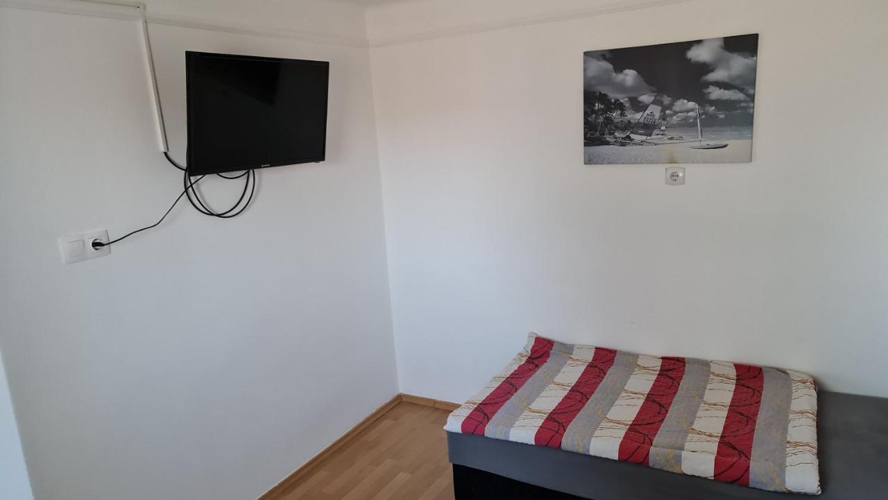 Arato Vendeghaz Hotel Pécs Exterior photo